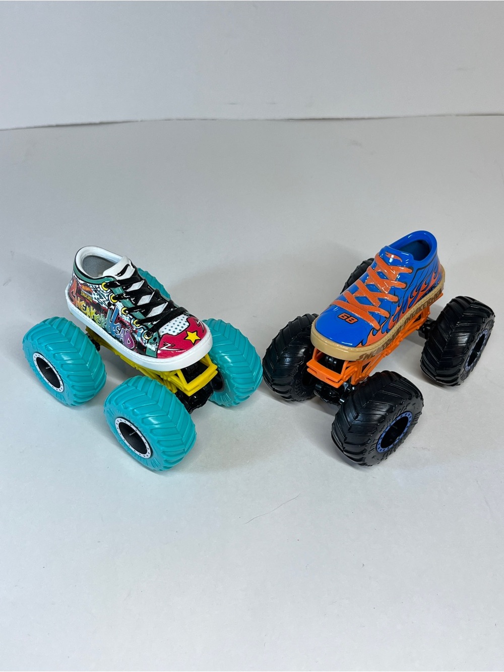 Monster Jam Trucks Sneakerhead Demolition Doubles Hot Wheels Loose 1:64 Toy Set